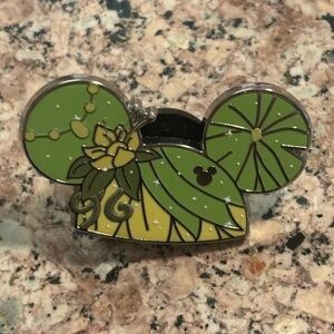 Disney WDW Earhat Hidden Mickey Pin Princess And The Frog Tiana 2025 Wave B Pin